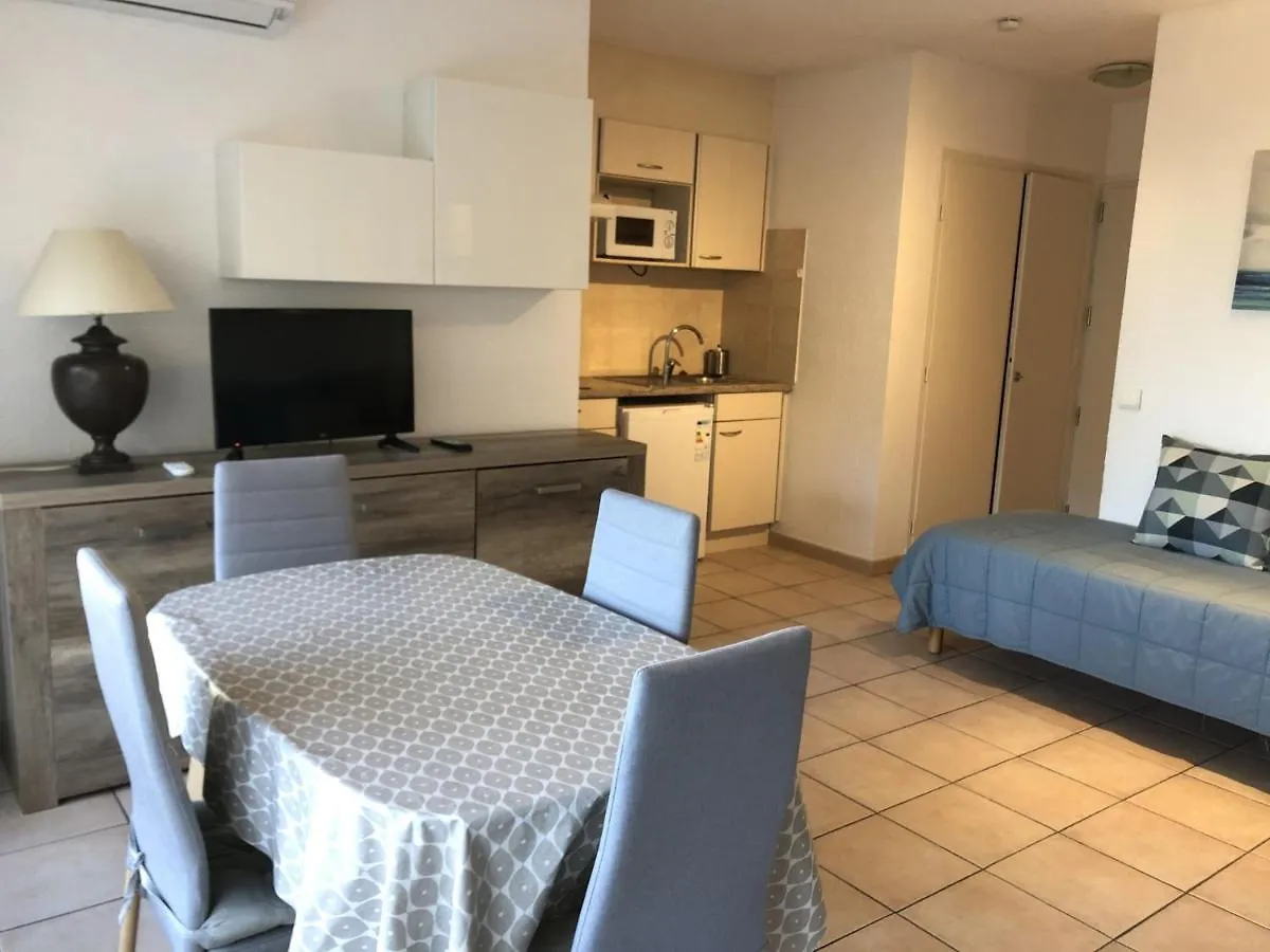 Apartment Studio Climatise Proche Plage, Commerces Et Gare Avec Balcon, Parking Et Wifi - Fr-1-466A-5 Saint-Raphael  France