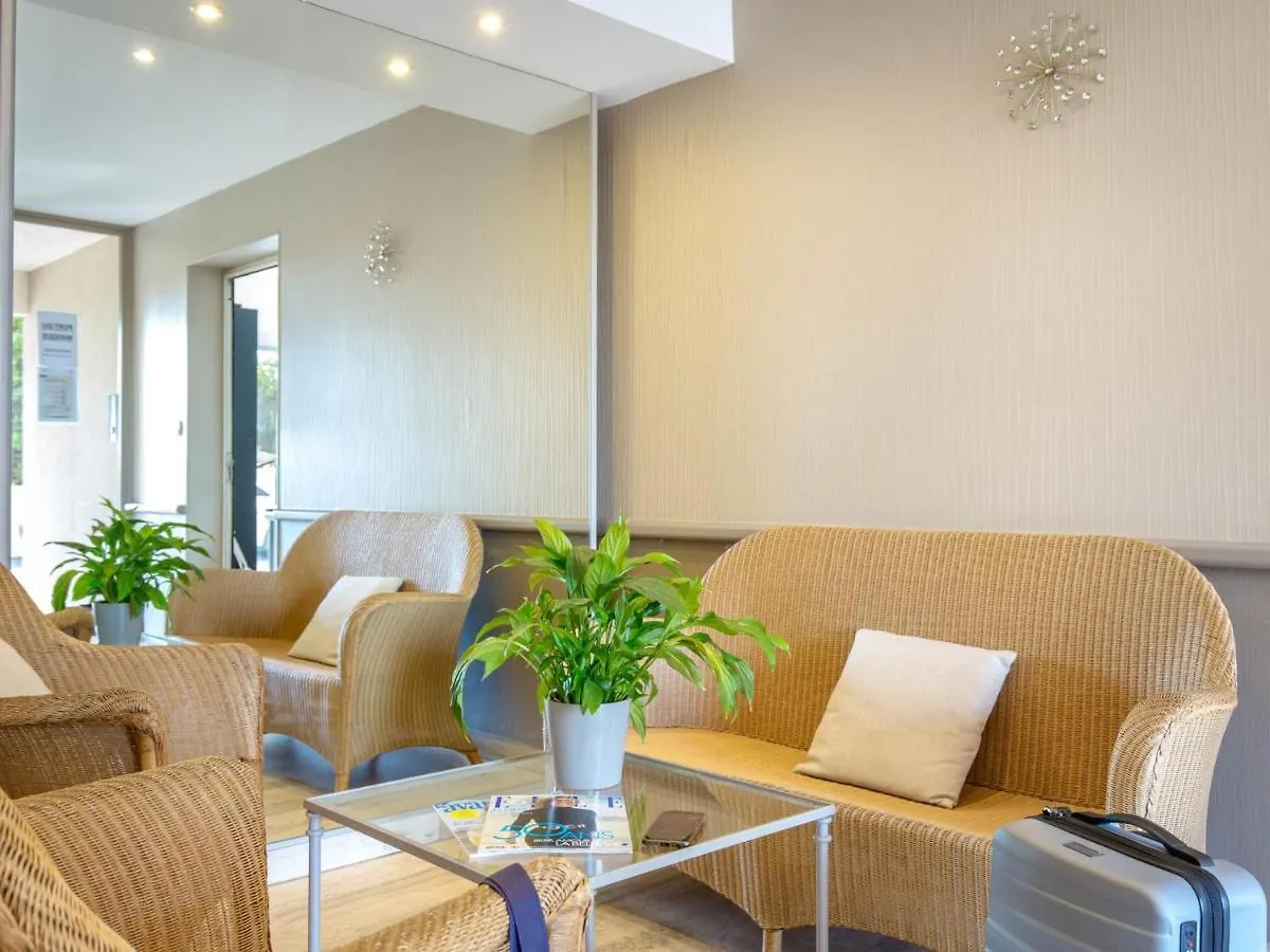 Apartment Studio Climatise Proche Plage, Commerces Et Gare Avec Balcon, Parking Et Wifi - Fr-1-466A-5 Saint-Raphael