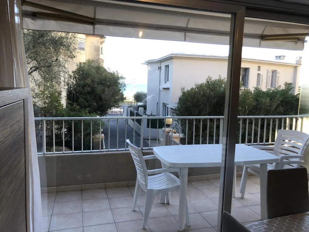 Studio Climatise Proche Plage, Commerces Et Gare Avec Balcon, Parking Et Wifi - Fr-1-466A-5 Saint-Raphael  0*, Saint-Raphael (Var)