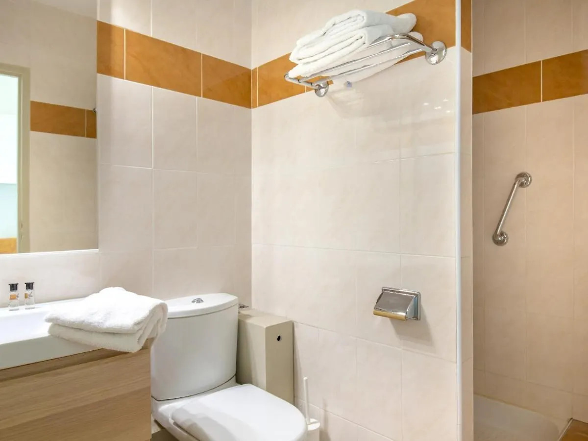 Studio Climatise Proche Plage, Commerces Et Gare Avec Balcon, Parking Et Wifi - Fr-1-466A-5 Saint-Raphael  Apartment